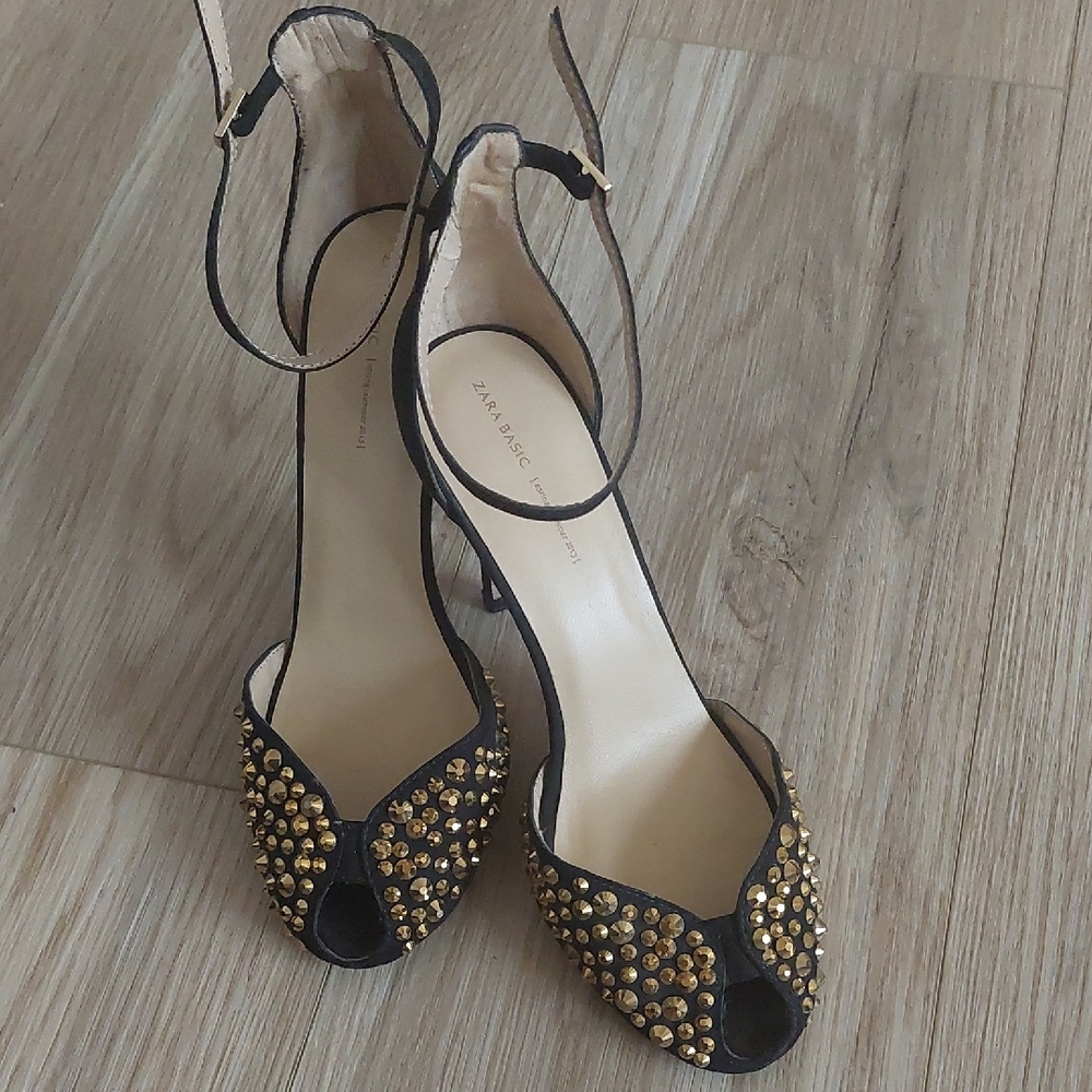 Zara Size 7 Black Studded Women's Heels